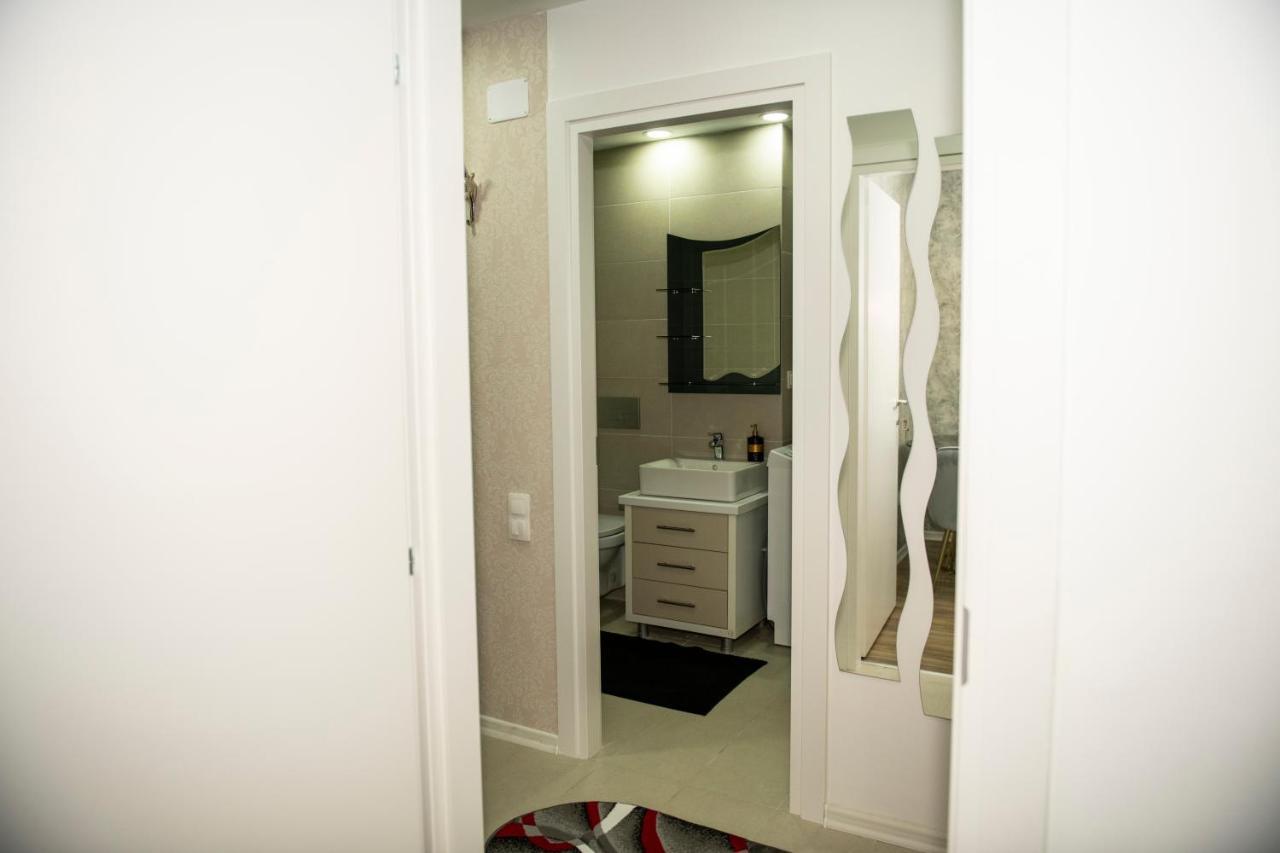 Raphael Apartment North Bucharest Cosmopolis Stefanestii de Jos Exterior foto